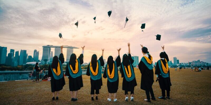 4 Proactive Steps to Land a Management Job After Graduation